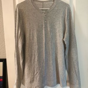 LULULEMON ‘FIVE YEAR BASIC’ LONG SLEEVE HENLEY